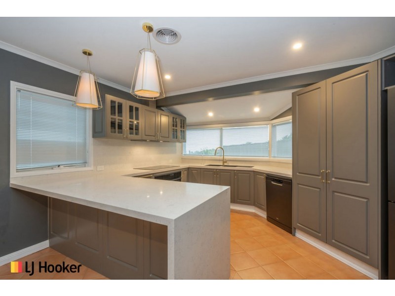 1/74 Crest Park Parade, Queanbeyan NSW 2620