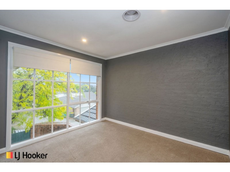 1/74 Crest Park Parade, Queanbeyan NSW 2620