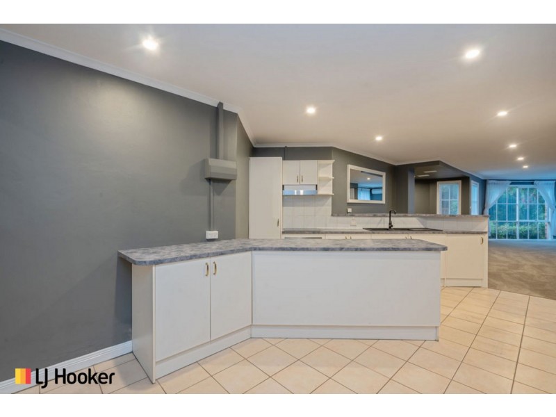 1/74 Crest Park Parade, Queanbeyan NSW 2620