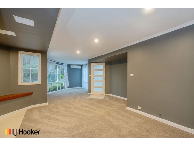 1/74 Crest Park Parade, Queanbeyan NSW 2620