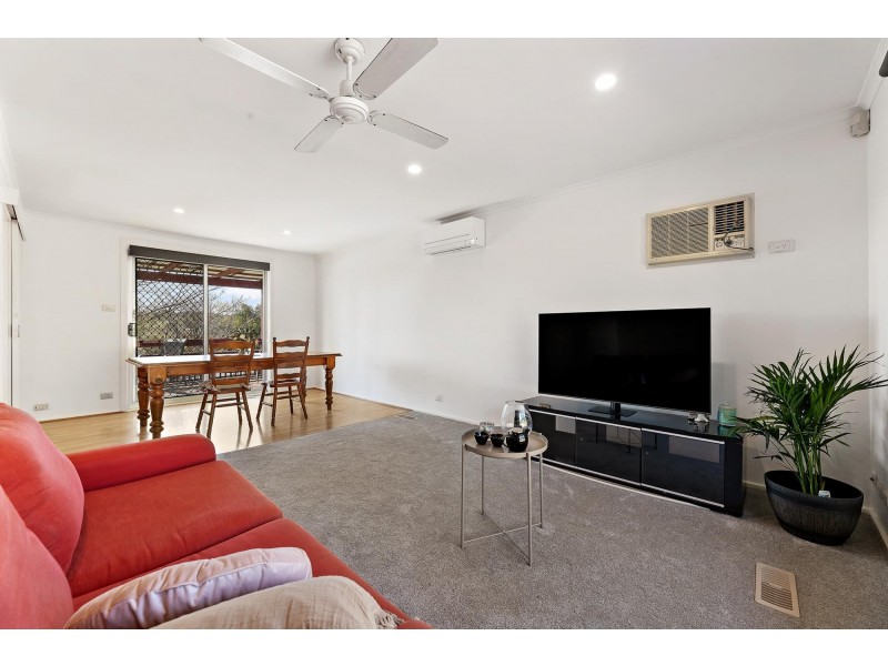 136 Chuculba Crescent, Giralang ACT 2617