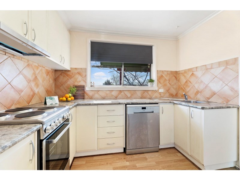 136 Chuculba Crescent, Giralang ACT 2617