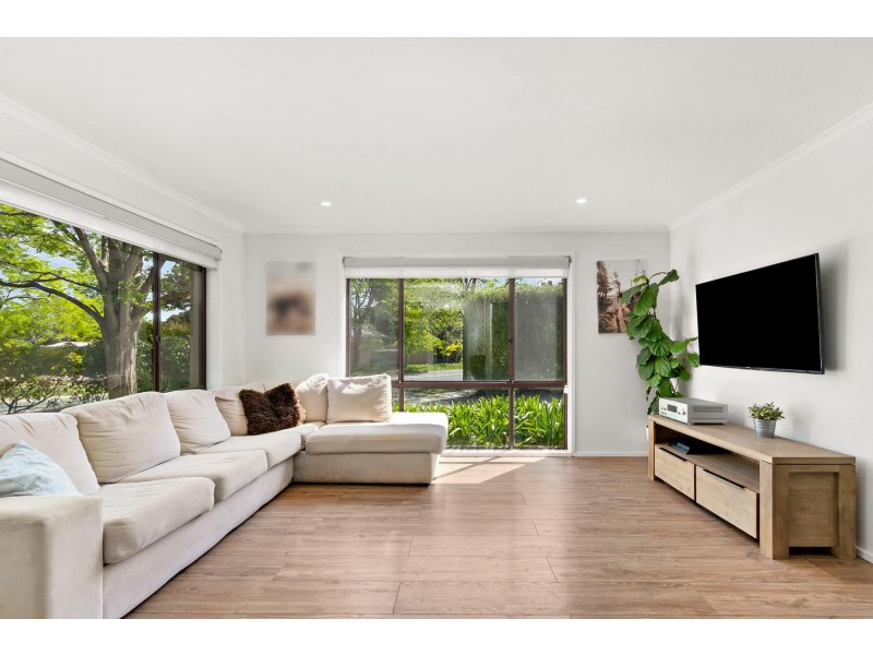 16 Lance Hill Avenue, Dunlop ACT 2615