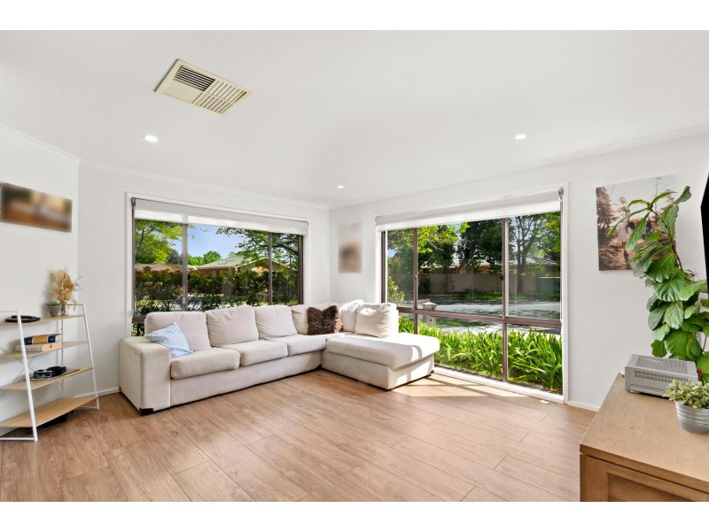 16 Lance Hill Avenue, Dunlop ACT 2615