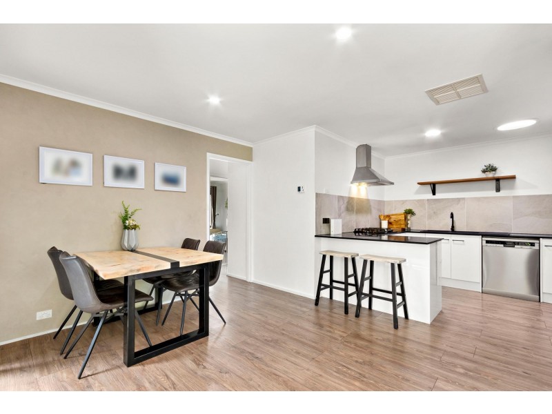 16 Lance Hill Avenue, Dunlop ACT 2615