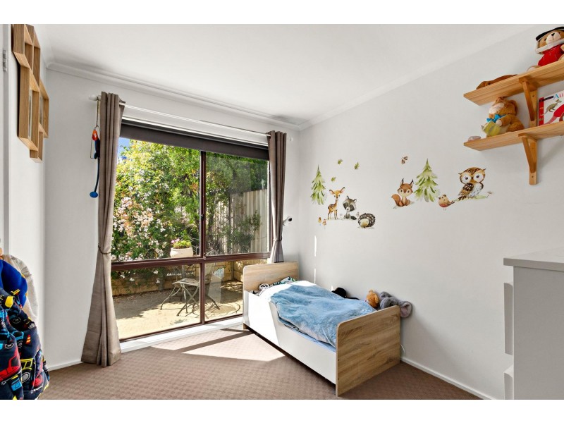 16 Lance Hill Avenue, Dunlop ACT 2615