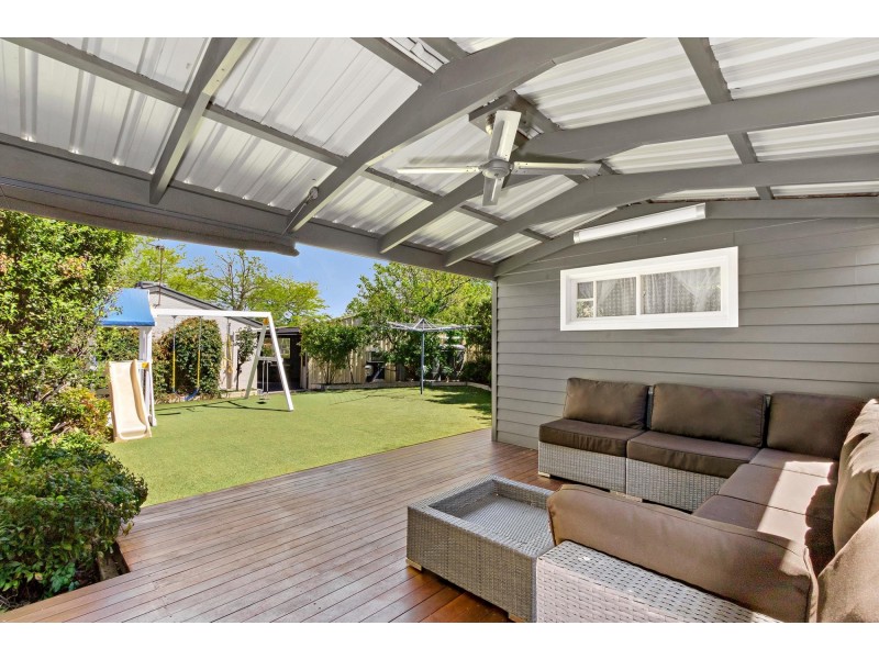 16 Lance Hill Avenue, Dunlop ACT 2615