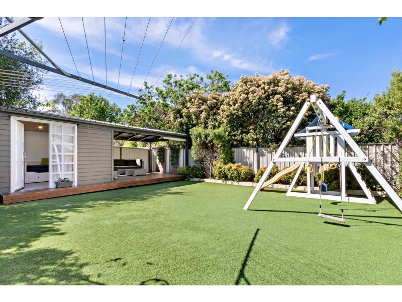 16 Lance Hill Avenue, Dunlop ACT 2615