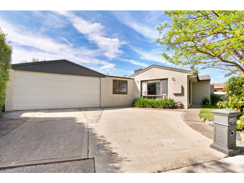 16 Lance Hill Avenue, Dunlop ACT 2615
