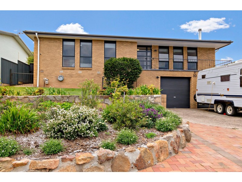 10 Dobinson Place, Flynn ACT 2615