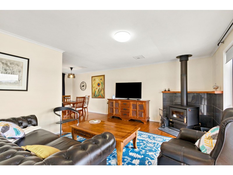 10 Dobinson Place, Flynn ACT 2615
