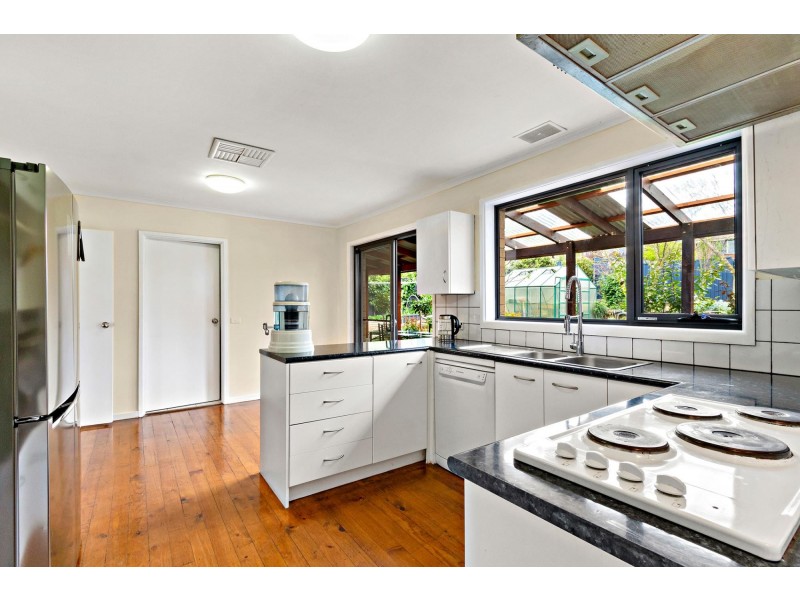 10 Dobinson Place, Flynn ACT 2615