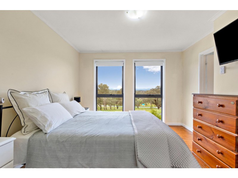 10 Dobinson Place, Flynn ACT 2615