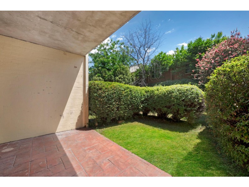 5 Byron Court, Phillip ACT 2606