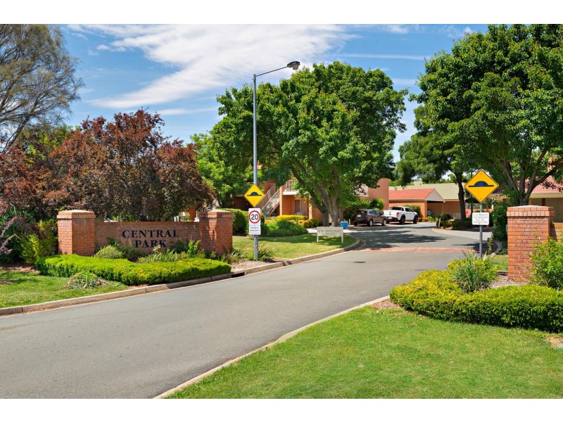 5 Byron Court, Phillip ACT 2606