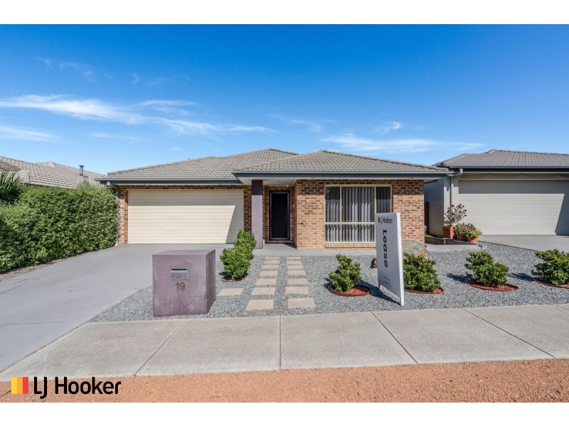 19 Joan Bradley Street, Franklin ACT 2913