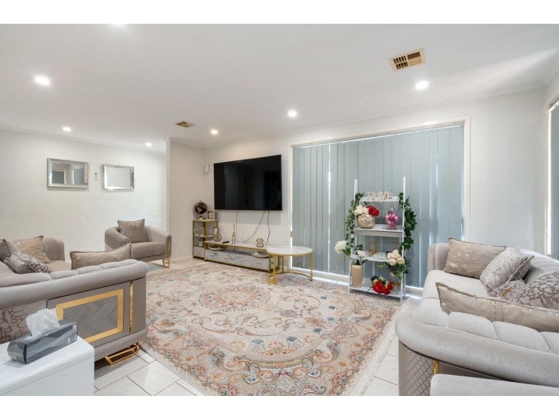53 Osburn Drive, Macgregor ACT 2615