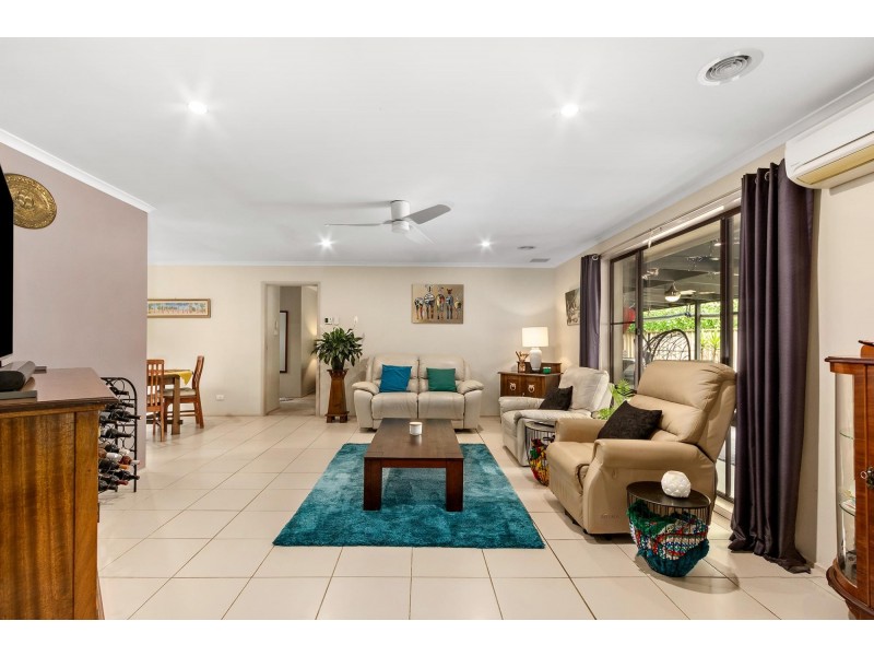 10 Leibnitz Place, Isabella Plains ACT 2905