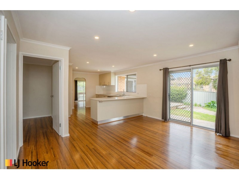 5 Lupus Place, Giralang ACT 2617