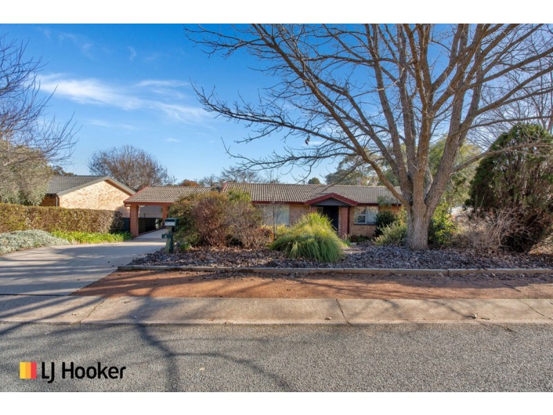 4 Phoenix Place, Giralang ACT 2617