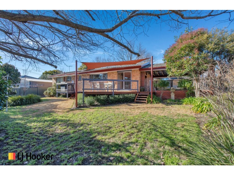 4 Phoenix Place, Giralang ACT 2617