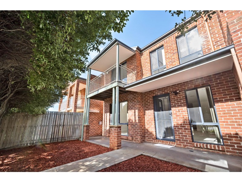 340 Anthony Rolfe Avenue, Gungahlin ACT 2912