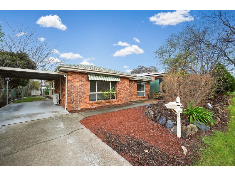 8 Corella Place, Ngunnawal ACT 2913