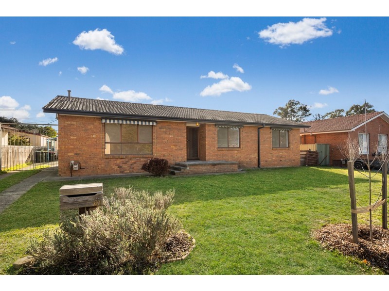 61 Campaspe Circuit, Kaleen ACT 2617