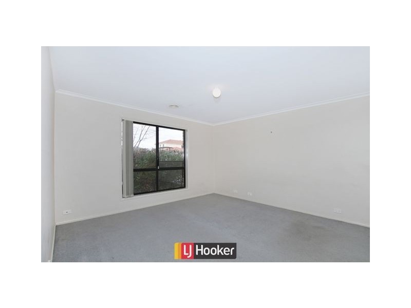 5 Hollingsworth Street, Gungahlin ACT 2912