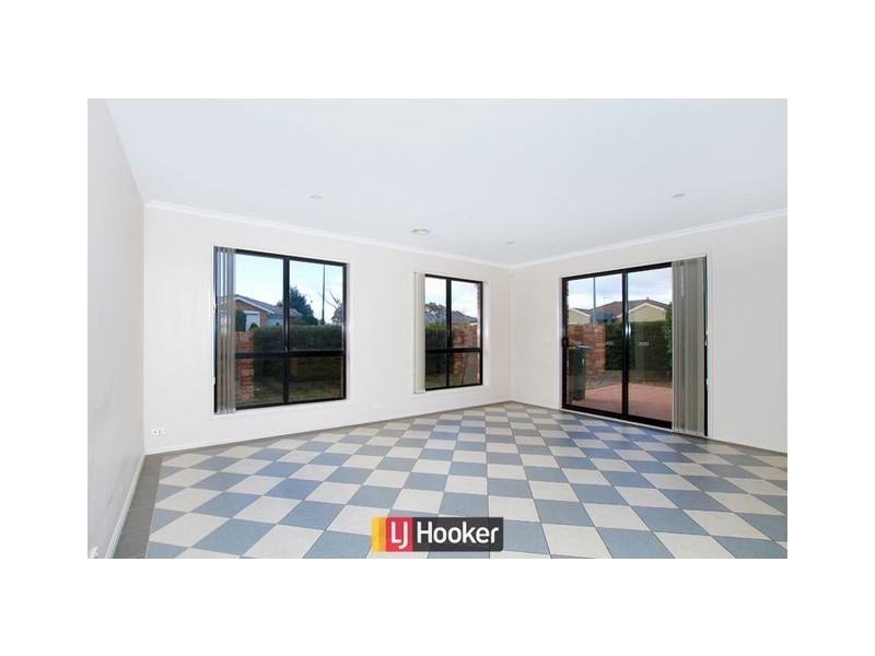 5 Hollingsworth Street, Gungahlin ACT 2912