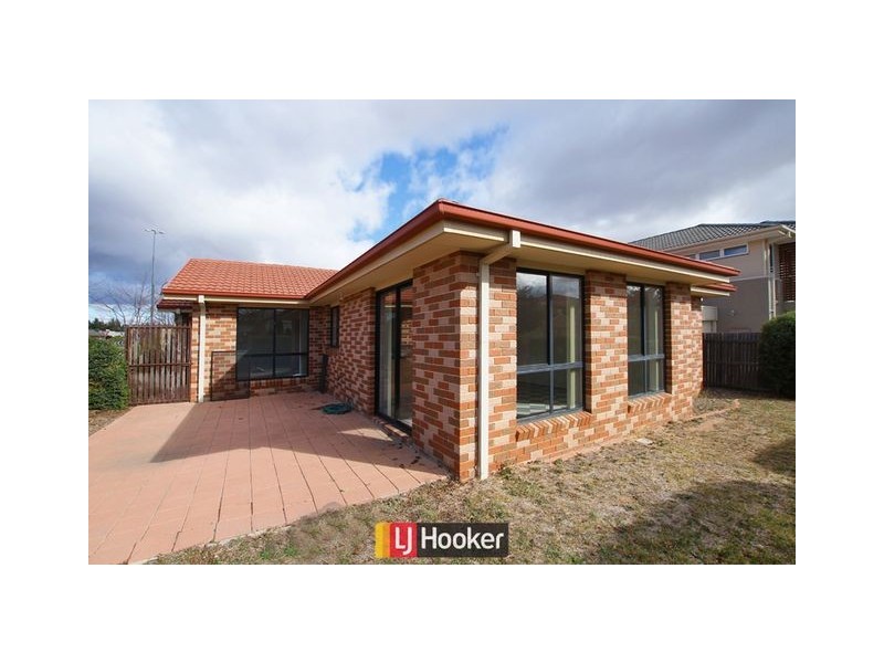 5 Hollingsworth Street, Gungahlin ACT 2912