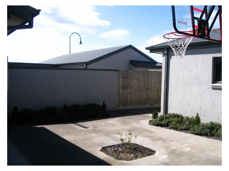 27 Sarre Street, Gungahlin ACT 2912