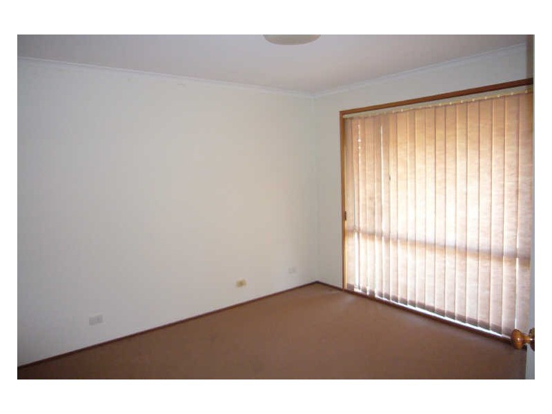 2/32 Crisp Circuit, Bruce ACT 2617