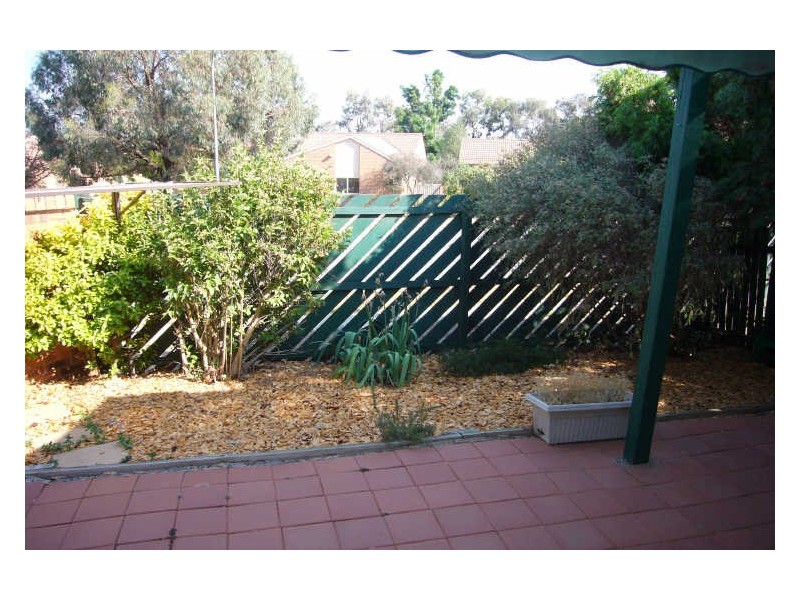 2/32 Crisp Circuit, Bruce ACT 2617