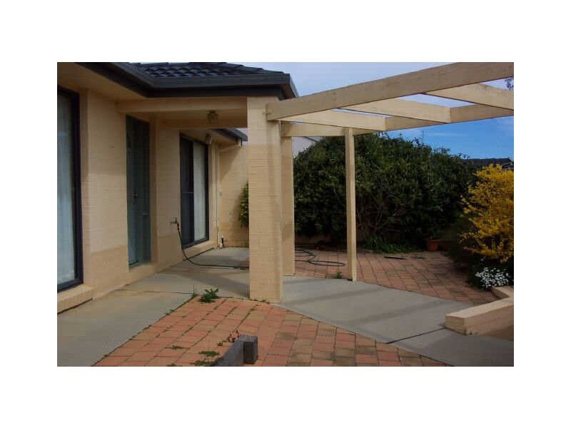 27 Lampard Circuit, Bruce ACT 2617