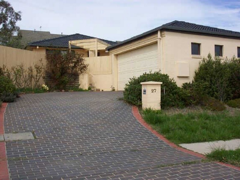 27 Lampard Circuit, Bruce ACT 2617