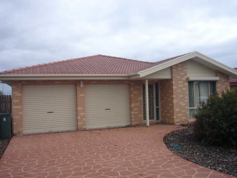 19 Fitton Place, Dunlop ACT 2615