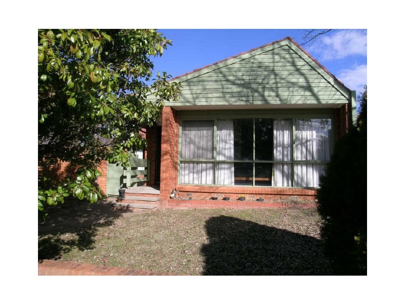 1 Macfarlan Place, Latham ACT 2615