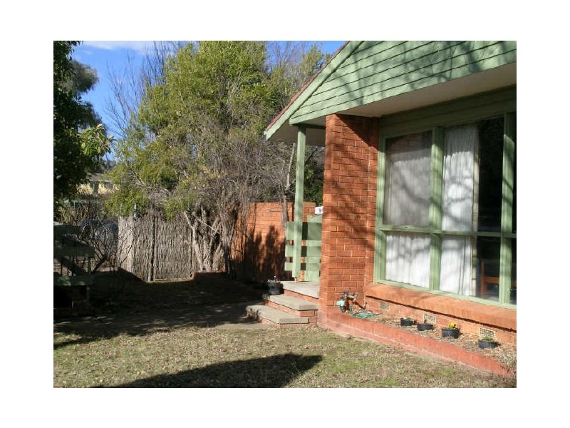 1 Macfarlan Place, Latham ACT 2615