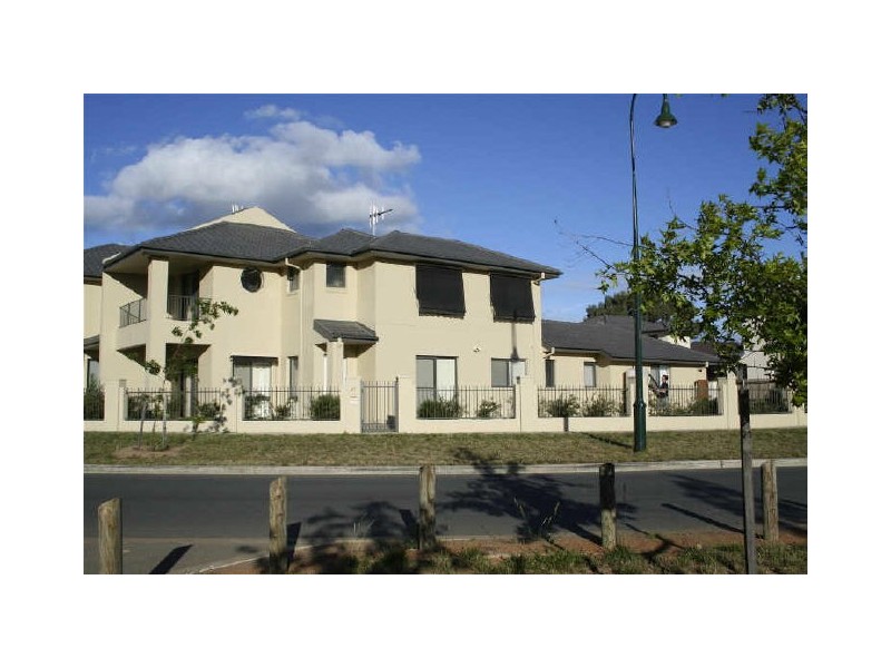 27 Katoomba Street, Harrison ACT 2914