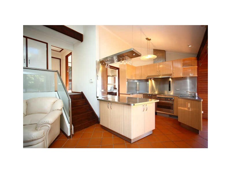 8 Camellia Place, Queanbeyan NSW 2620