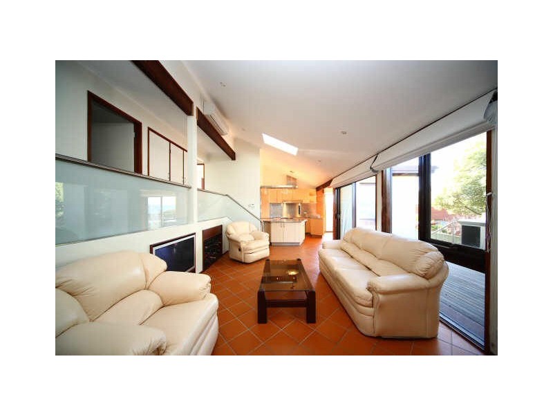 8 Camellia Place, Queanbeyan NSW 2620