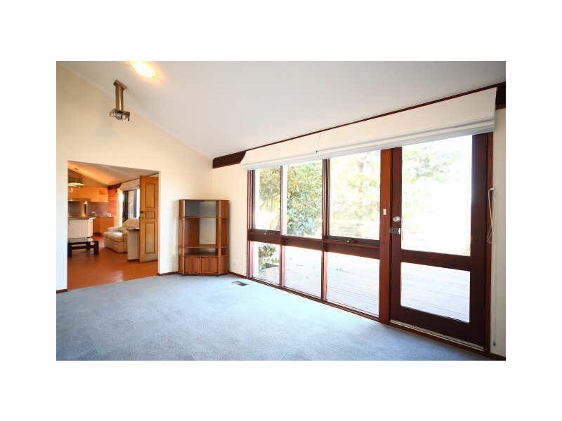 8 Camellia Place, Queanbeyan NSW 2620