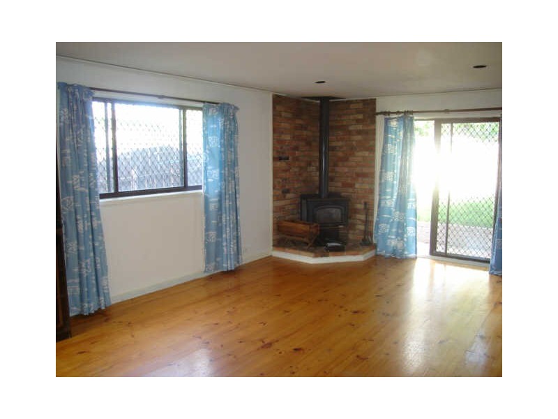 8 Beadle Place, Charnwood ACT 2615