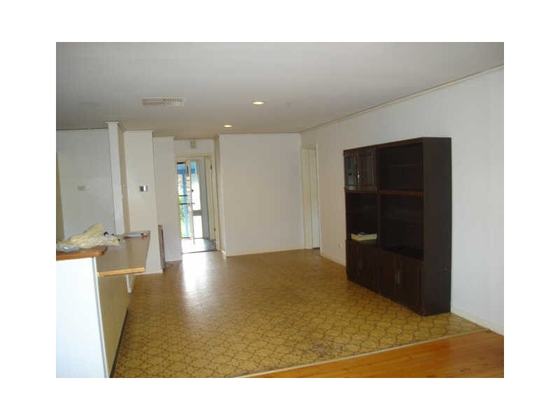 8 Beadle Place, Charnwood ACT 2615