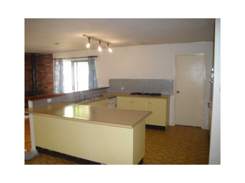 8 Beadle Place, Charnwood ACT 2615