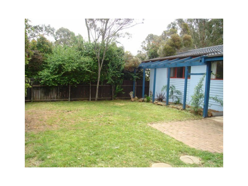 8 Beadle Place, Charnwood ACT 2615