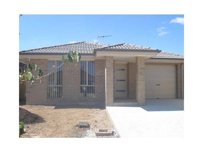 4 Outhwaite Street, Franklin ACT 2913