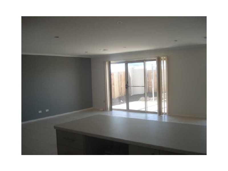 4 Outhwaite Street, Franklin ACT 2913