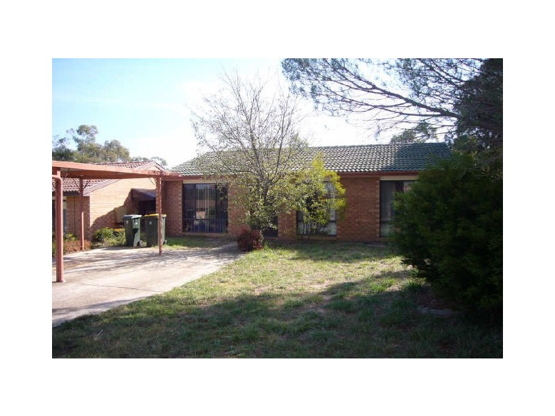 2 Flowerdale Place, Kaleen ACT 2617